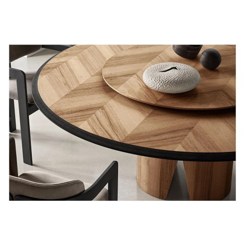 Manto Round Dining Table